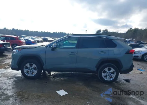 2020 Toyota Rav4 Hybrid Xle z USA, uszkodzony, nr VIN 2T3RWRFV7LW068213